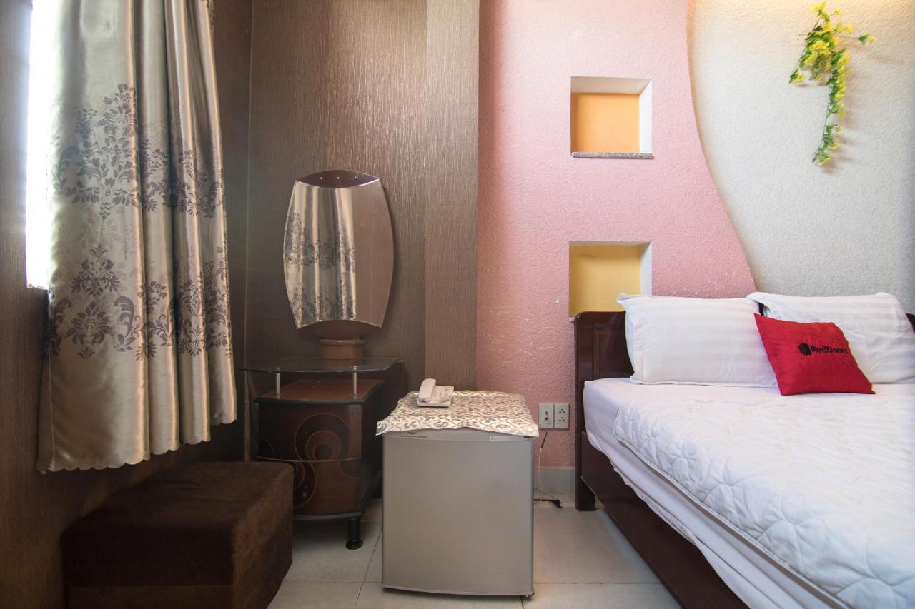 Reddoorz Plus Near Aeon Mall Tan Phu 2 Ho Şi Min Dış mekan fotoğraf